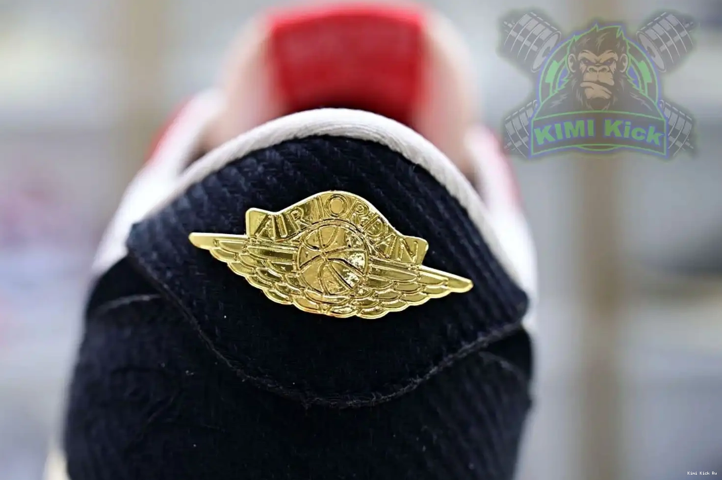 Jordan Room OG Kimikick x 1 Air Trophy Jordan Low “Away” 0701